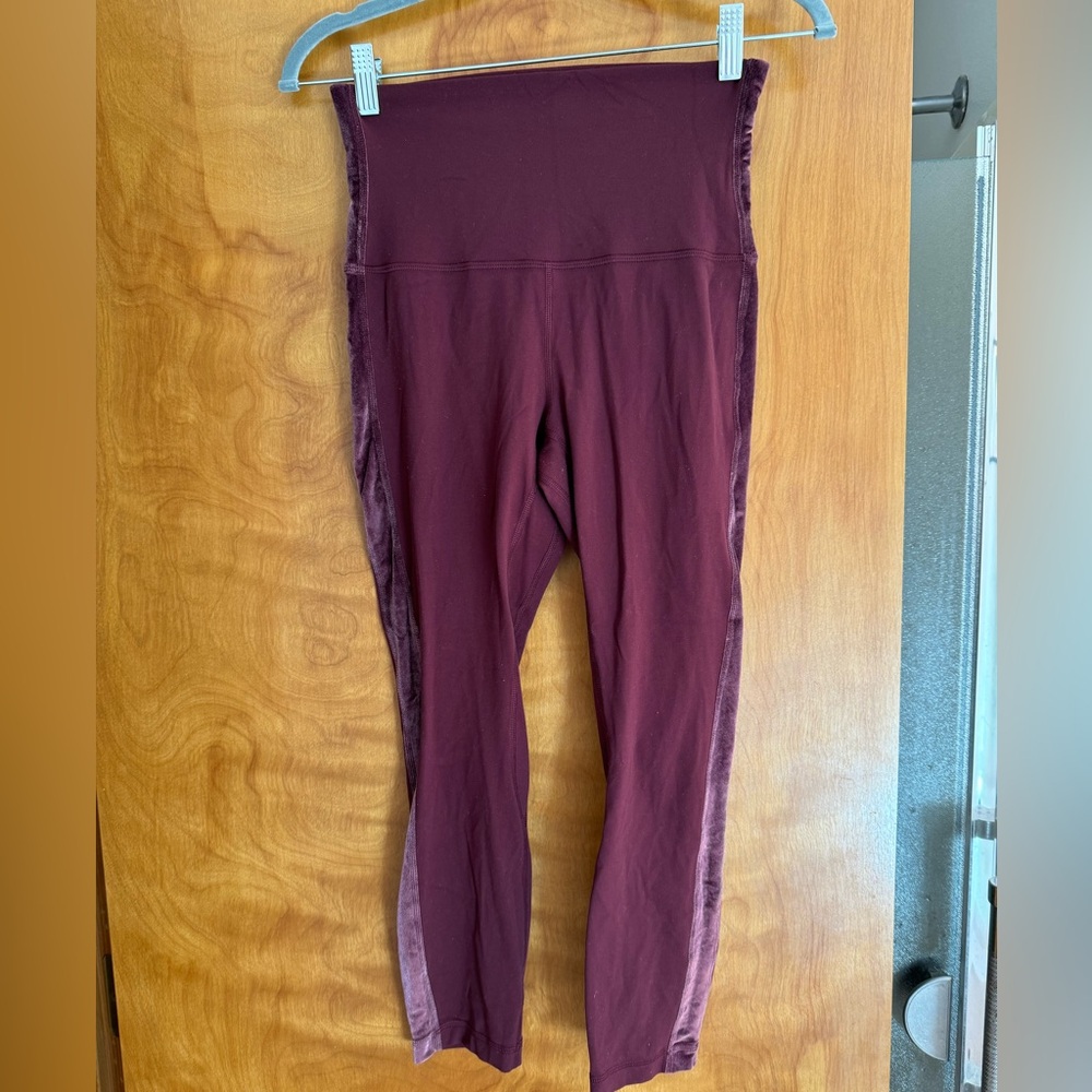 Lululemon Align Special Addition Super High Rise Crop legging w/ Velvet, Size 6